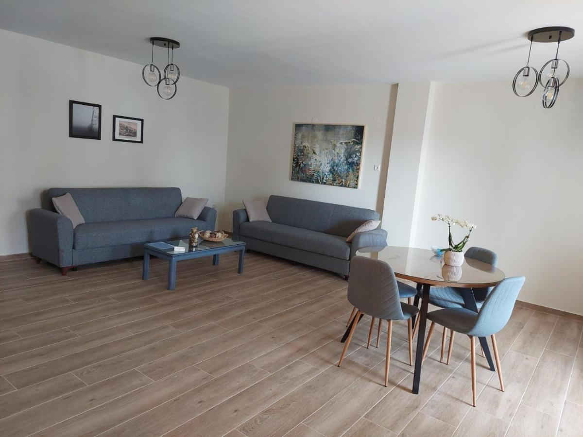 Pine Lodge كافالا المظهر الخارجي الصورة